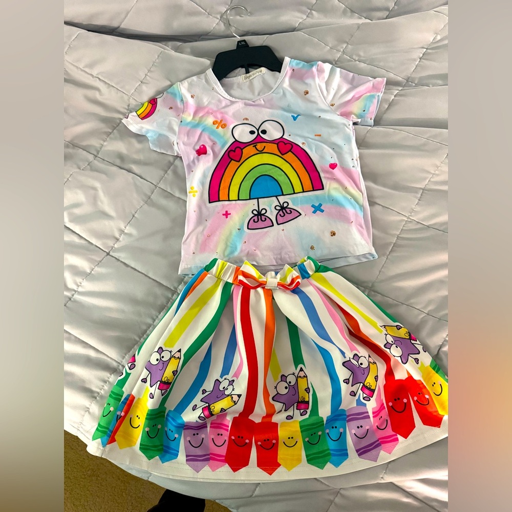 Girls size 130 skirt and top outfit worn just for the first day of school